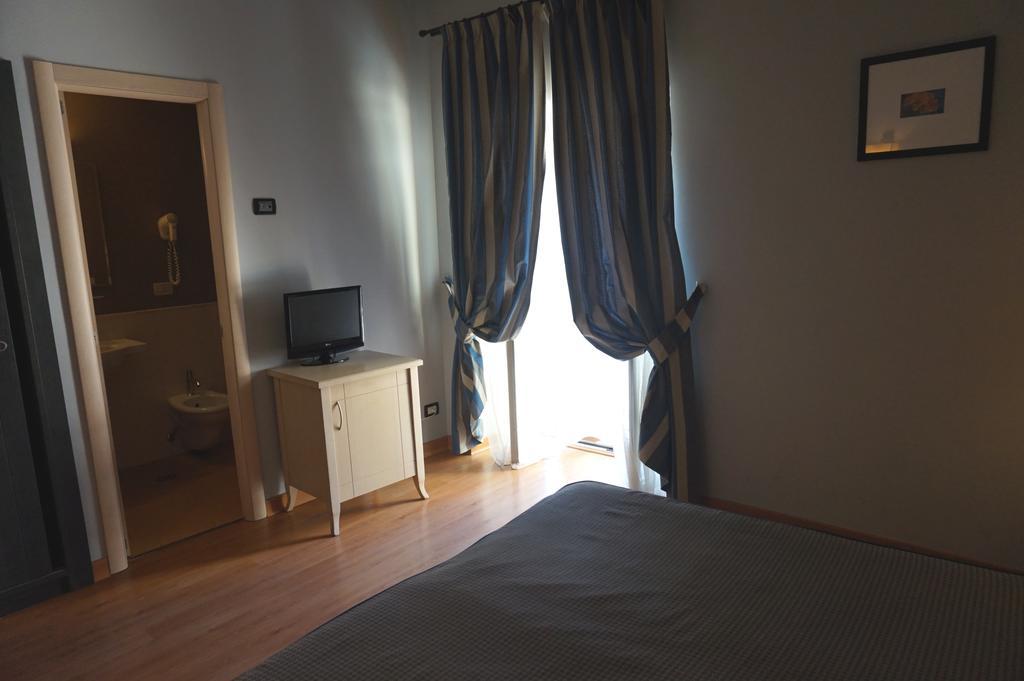 Hotel Taormina Roma Esterno foto