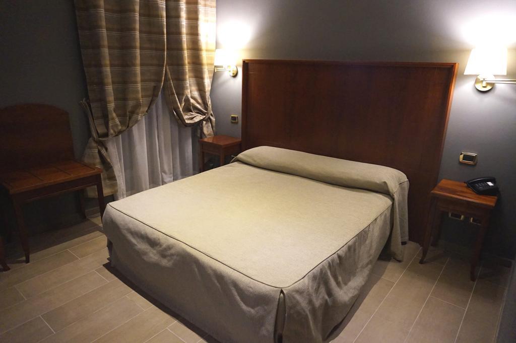 Hotel Taormina Roma Camera foto
