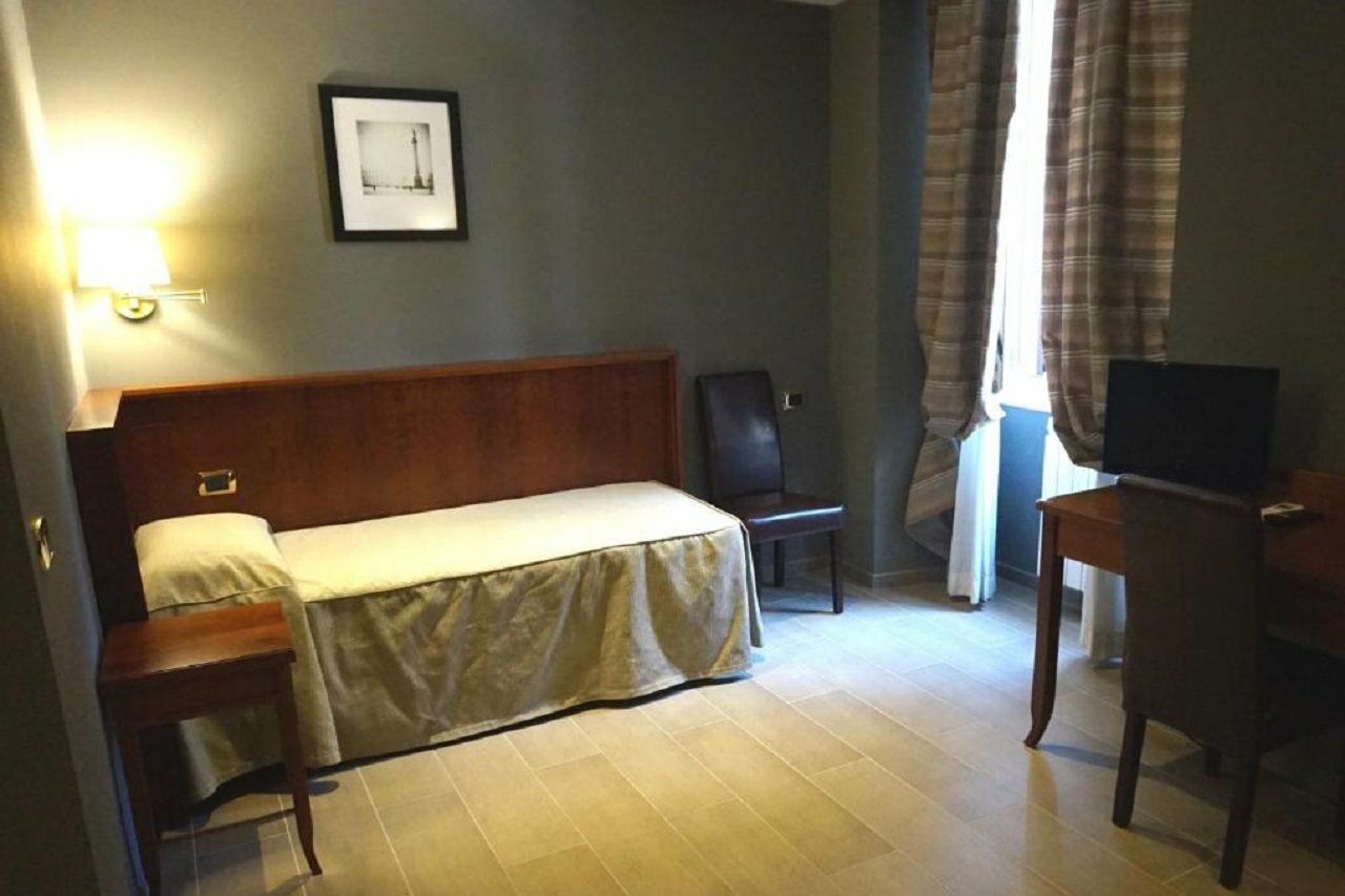 Hotel Taormina Roma Esterno foto